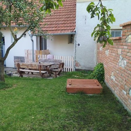 Ubytovani U Lomu Mikulov Exterior foto